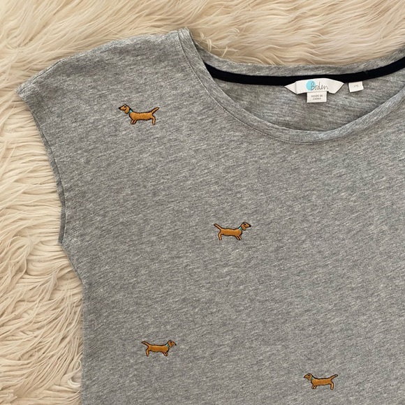 Boden Dachshund Embroidered Wiener Dog Gray Robyn Jersey Tee  Short Sleeve Shirt - Picture 2 of 11